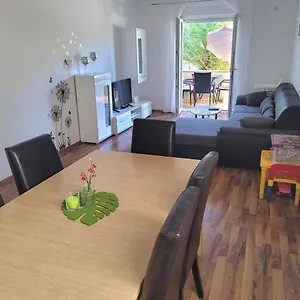  Apartment Adrijana
